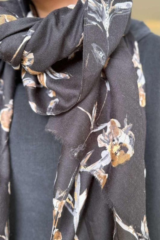 Laundry B Cooper Garden Scarf Black